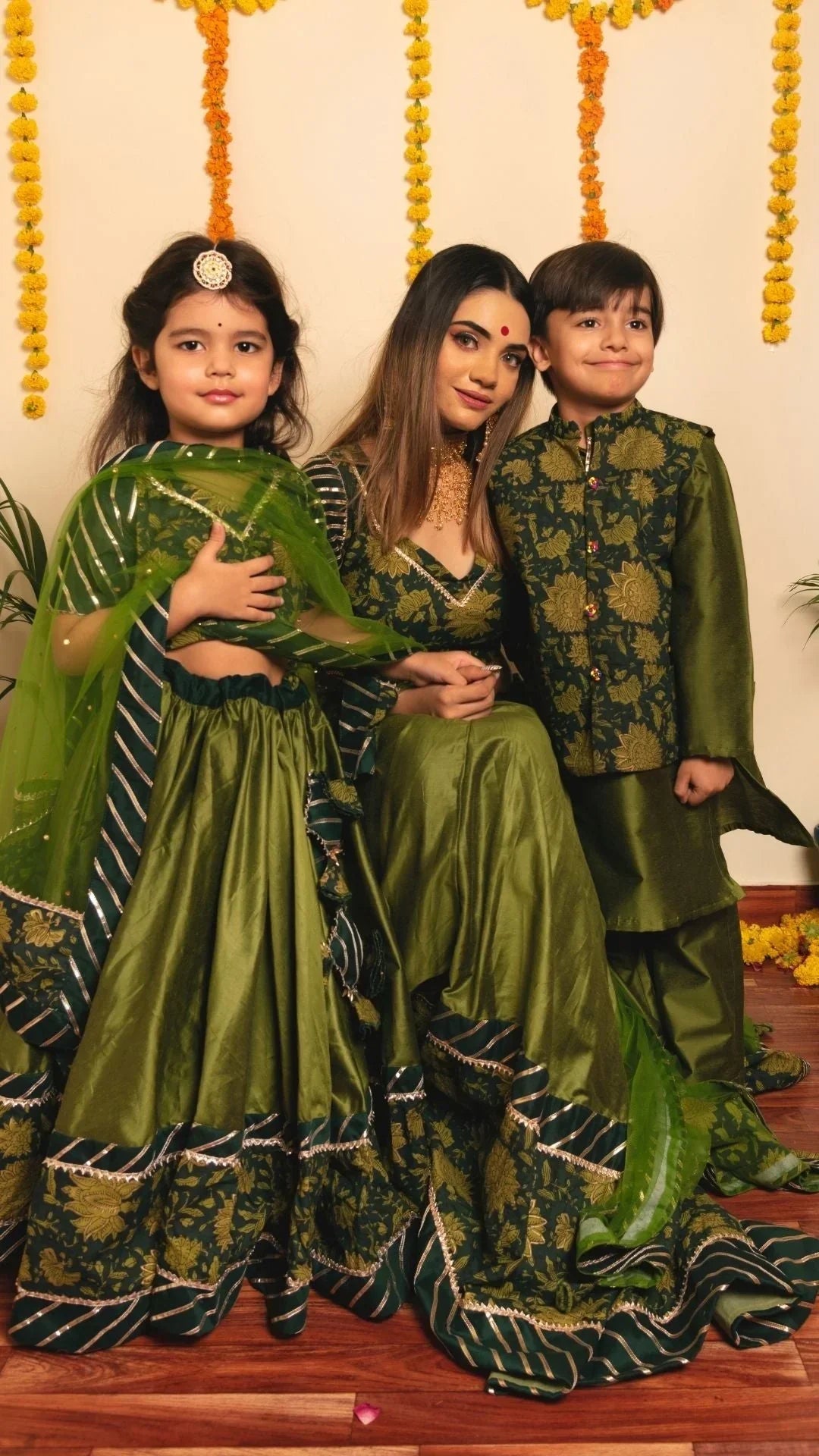 BACHAPAN IDIKA  GREEN LEHENGA SET - Pomcha Jaipur
