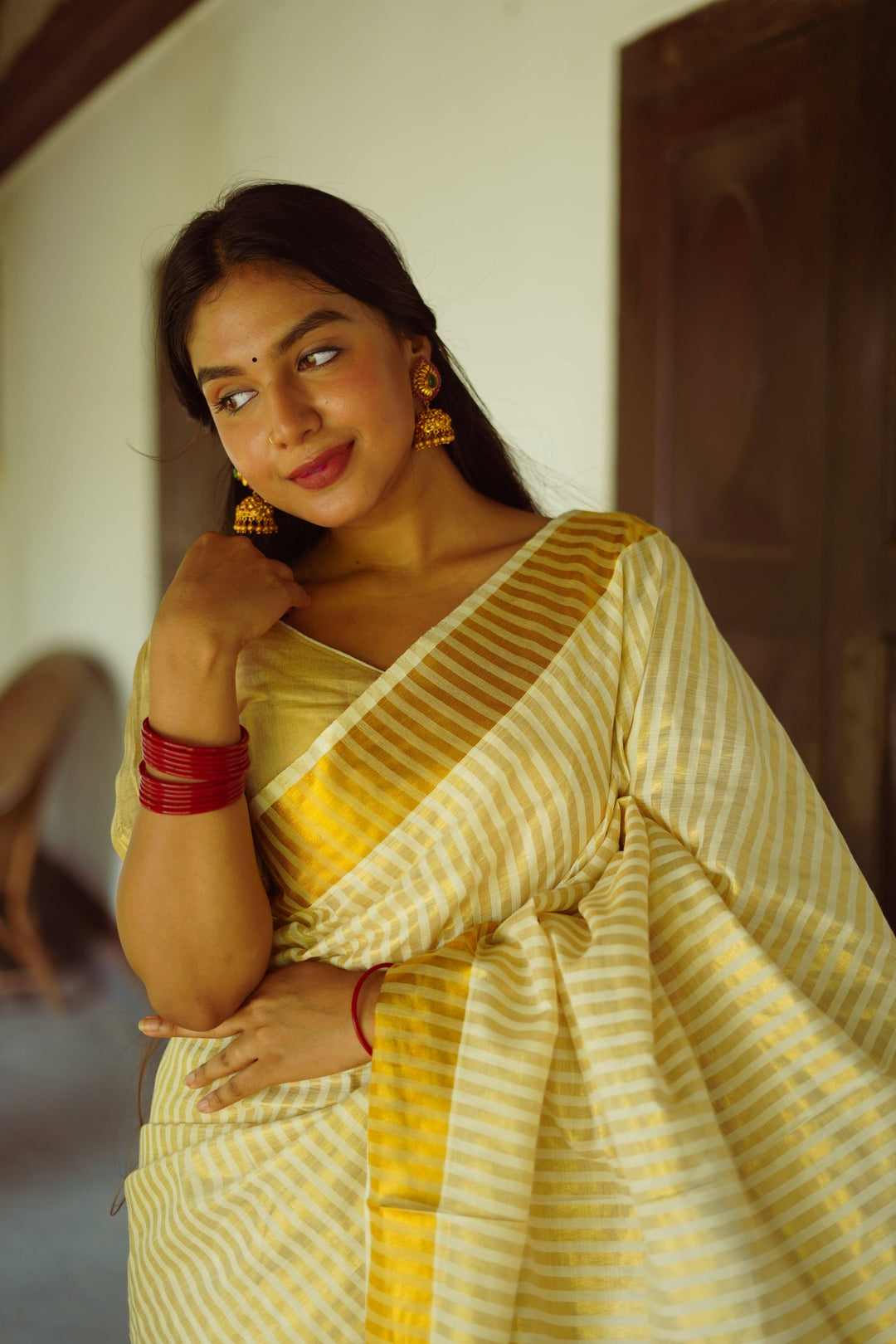 Ready to wear off white Kasavu saree with Gold border, pre-stitched pleats – Glamwiz