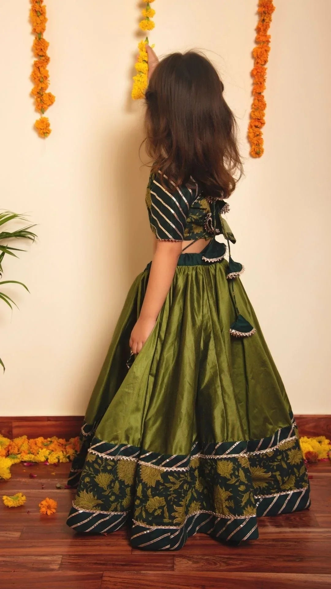 BACHAPAN IDIKA  GREEN LEHENGA SET - Pomcha Jaipur