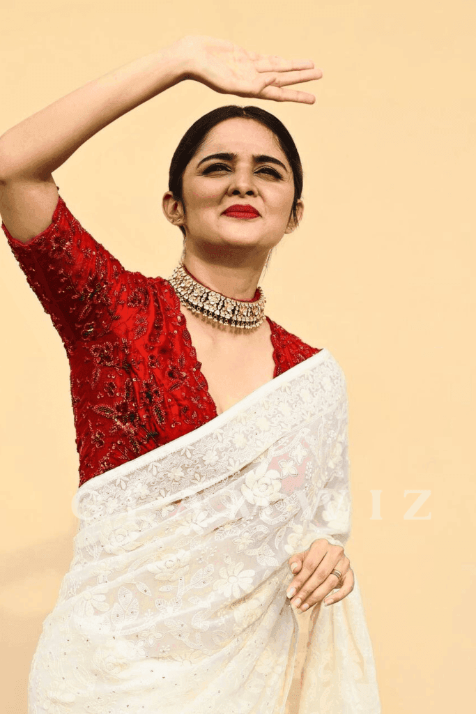 Ivory Georgette Ready to Wear White Saree - Glamwiz India